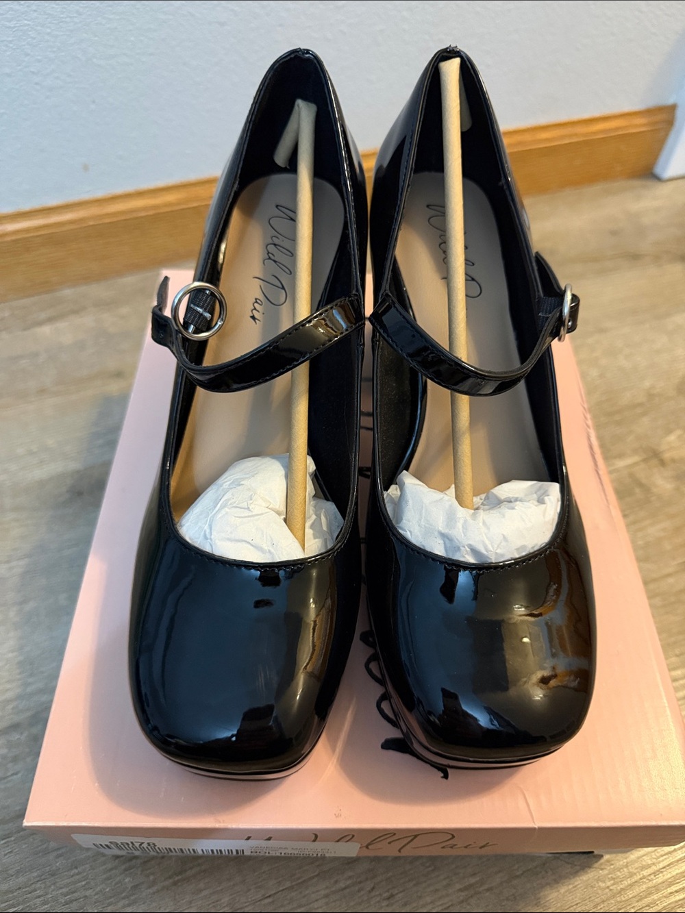 Wild Pair Black Patent Mary Jane Block Heel Platforms - Picture 4 of 4